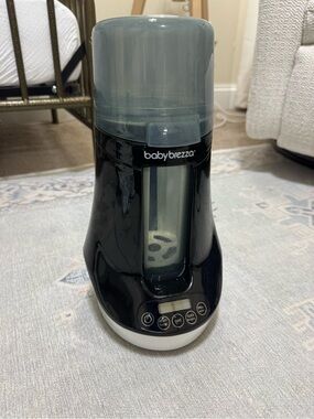 BabyBrezza Formula Pro Bottle Maker in Black and Gray